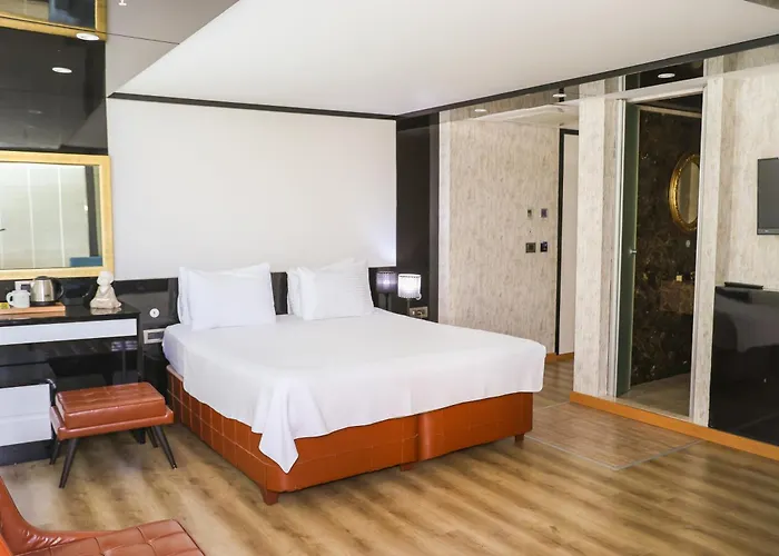 The Hera Platinum Hotel